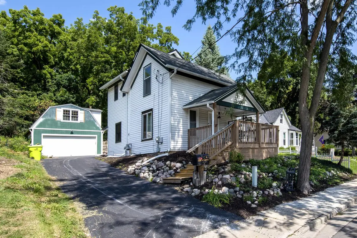 226 W Capitol DRIVE, Hartland, WI 53029 - #1