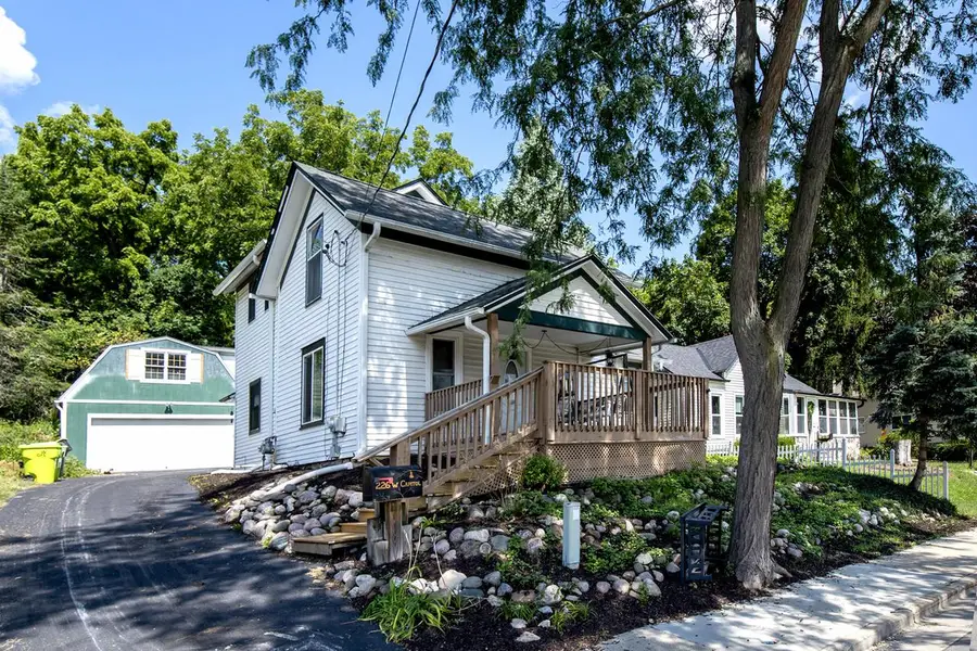 226 W Capitol DRIVE, Hartland, WI 53029 - #2
