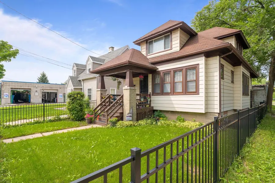 4881 N 27th STREET, Milwaukee, WI 53209 - #3