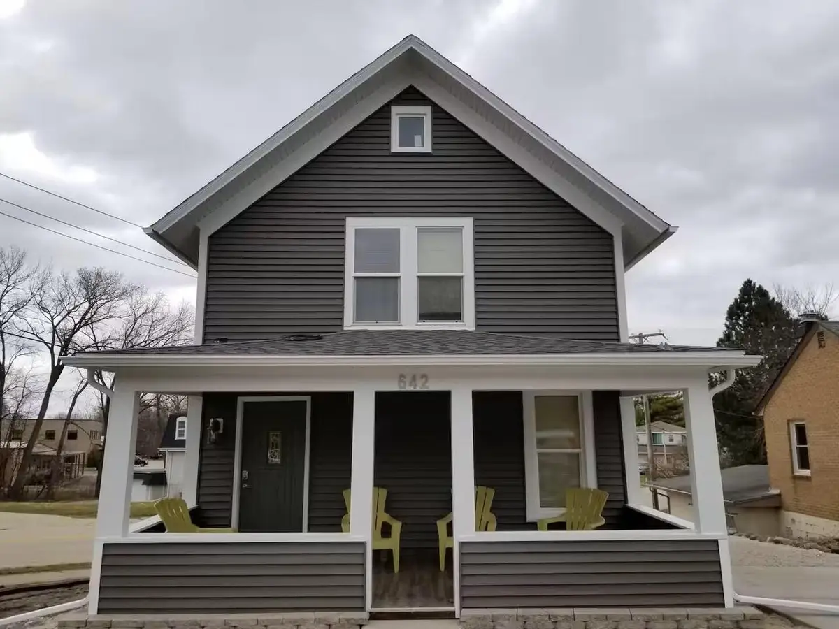 642 Summit AVENUE, Oconomowoc, WI 53066 - #1
