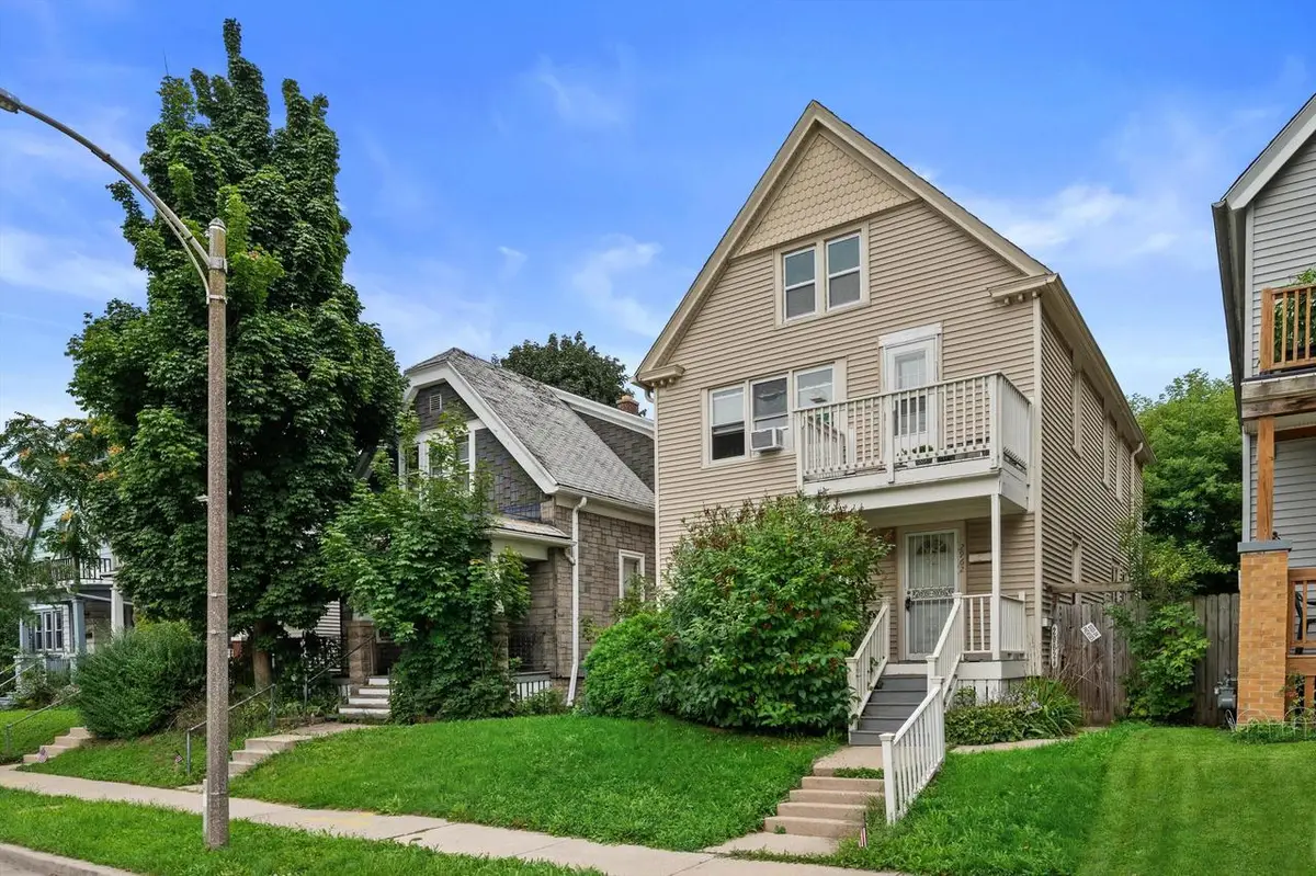2962 N Pierce STREET, Milwaukee, WI 53212 - #1