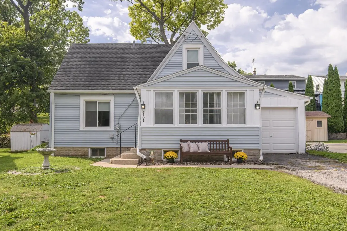 2101 Oaklawn AVENUE, Waukesha, WI 53188 - #1