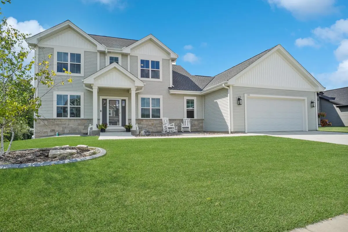 1391 Bluestem TRAIL, Oconomowoc, WI 53066 - #1