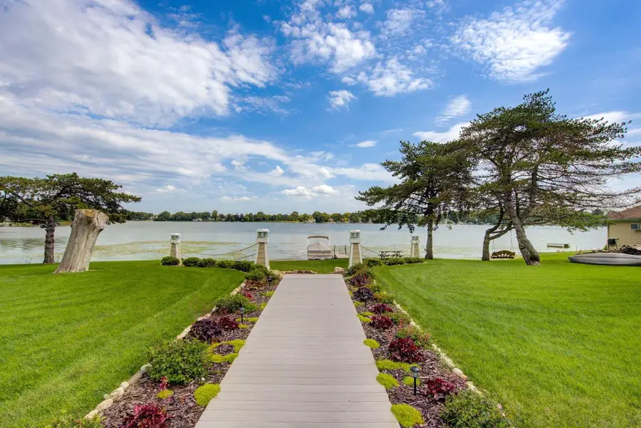 405 Lake DRIVE, Random Lake, WI 53075 - #2