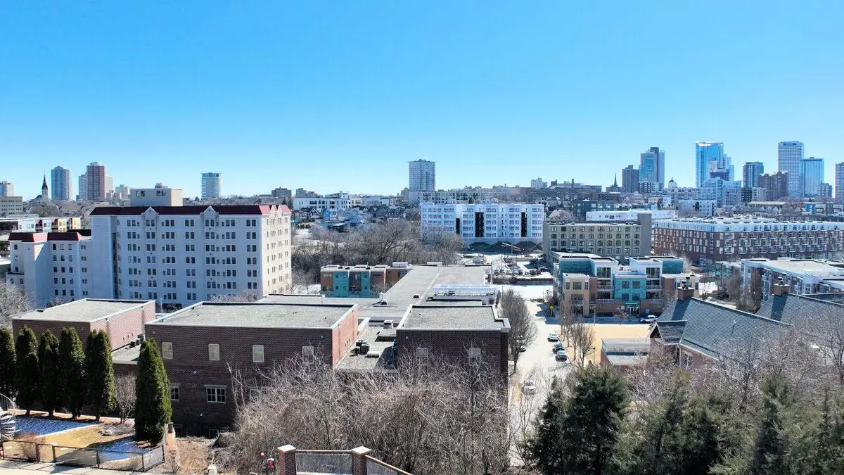 301 E Reservoir AVENUE #4, Milwaukee, WI 53212 - #1