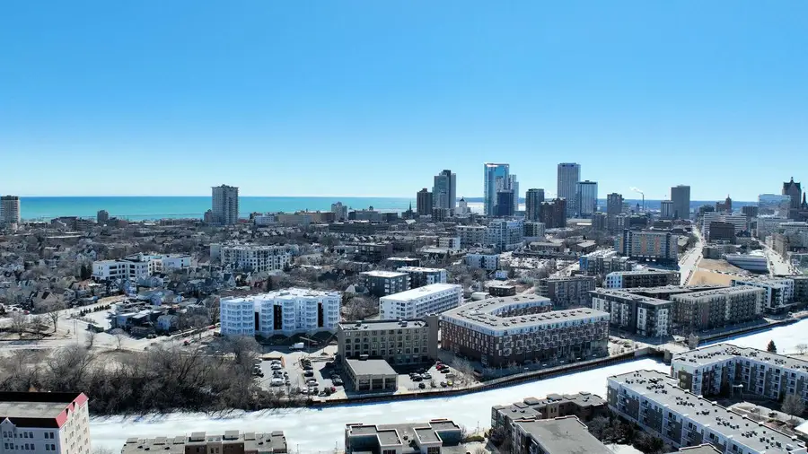 301 E Reservoir AVENUE #4, Milwaukee, WI 53212 - #2