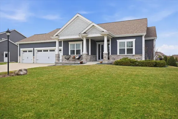 W136N6171 Weyer Farm DRIVE, Menomonee Falls, WI 53051