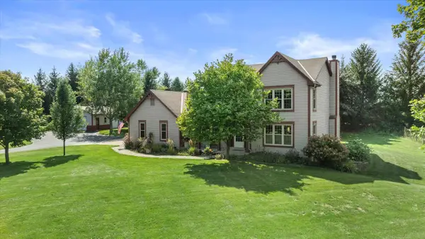 1669 Lake Shore ROAD, Grafton, WI 53024