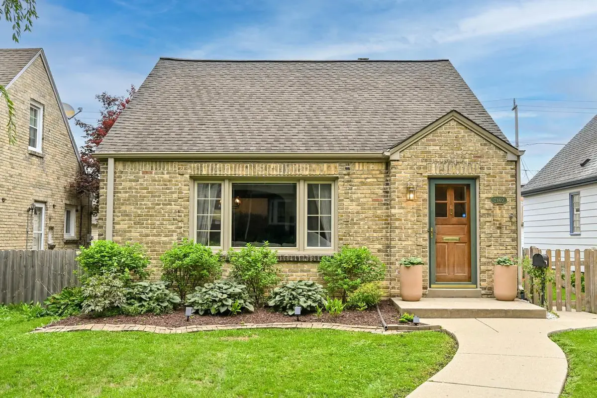 2840 N 77th STREET, Milwaukee, WI 53222 - #1
