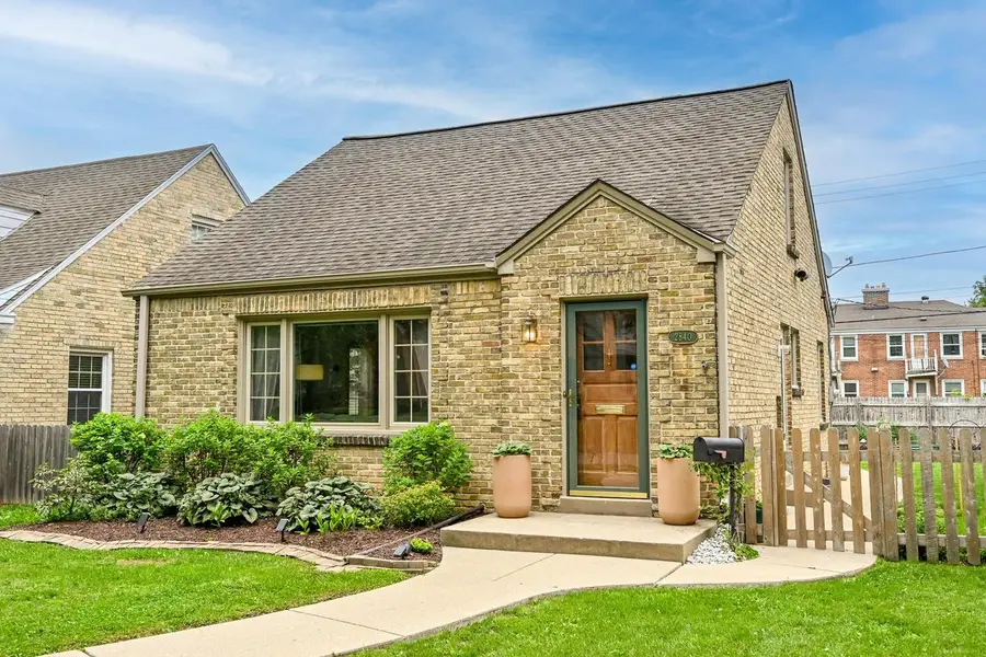 2840 N 77th STREET, Milwaukee, WI 53222 - #2