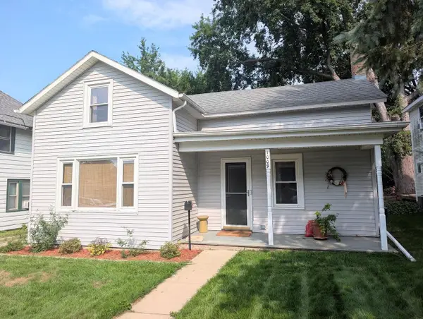 1009 Vine STREET, Watertown, WI 53098