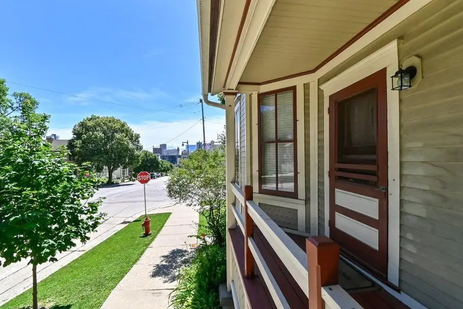 140 E Vine STREET, Milwaukee, WI 53212 - #3