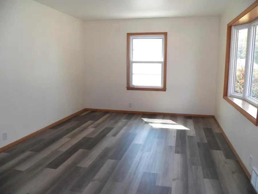 3807 MacArthur DRIVE, Manitowoc, WI 54220 - #2