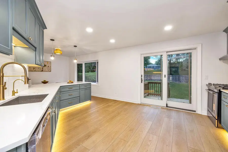 S26W26876 Mac Arthur ROAD, Waukesha, WI 53188 - #3