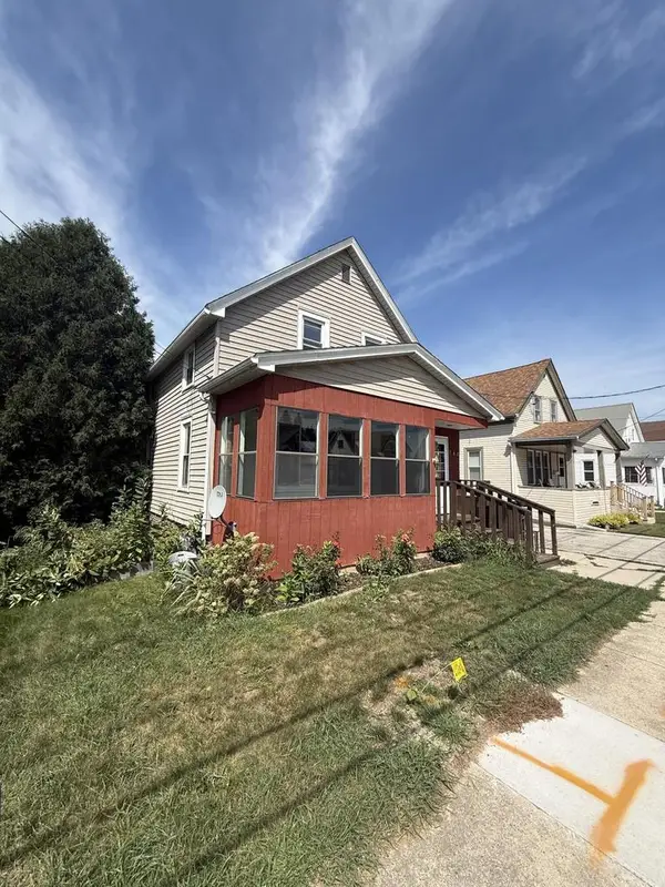 762 Pine STREET, Sheboygan Falls, WI 53085