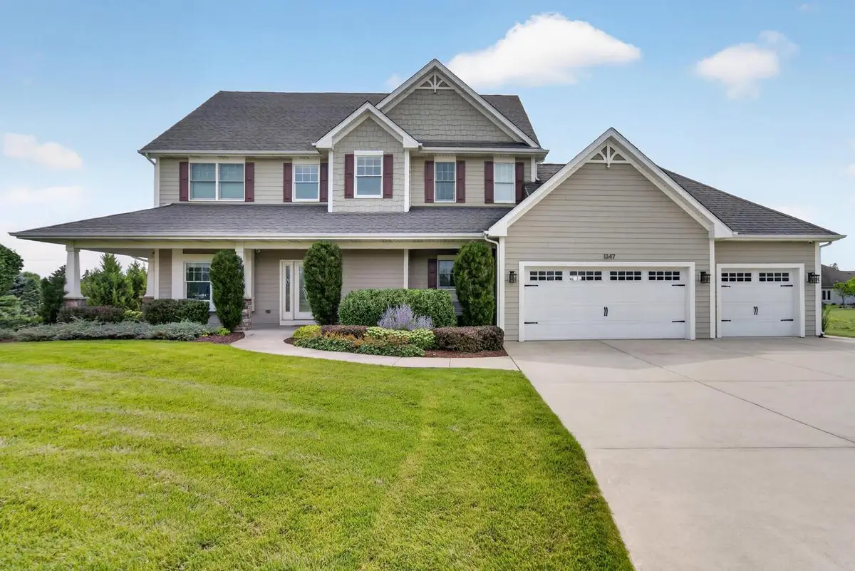 1347 W Stillwater CIRCLE, Mequon, WI 53092 - #1