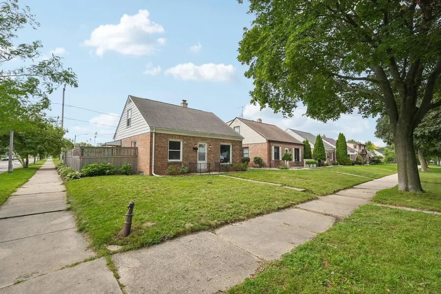 531 E Morgan AVENUE, Milwaukee, WI 53207 - #2