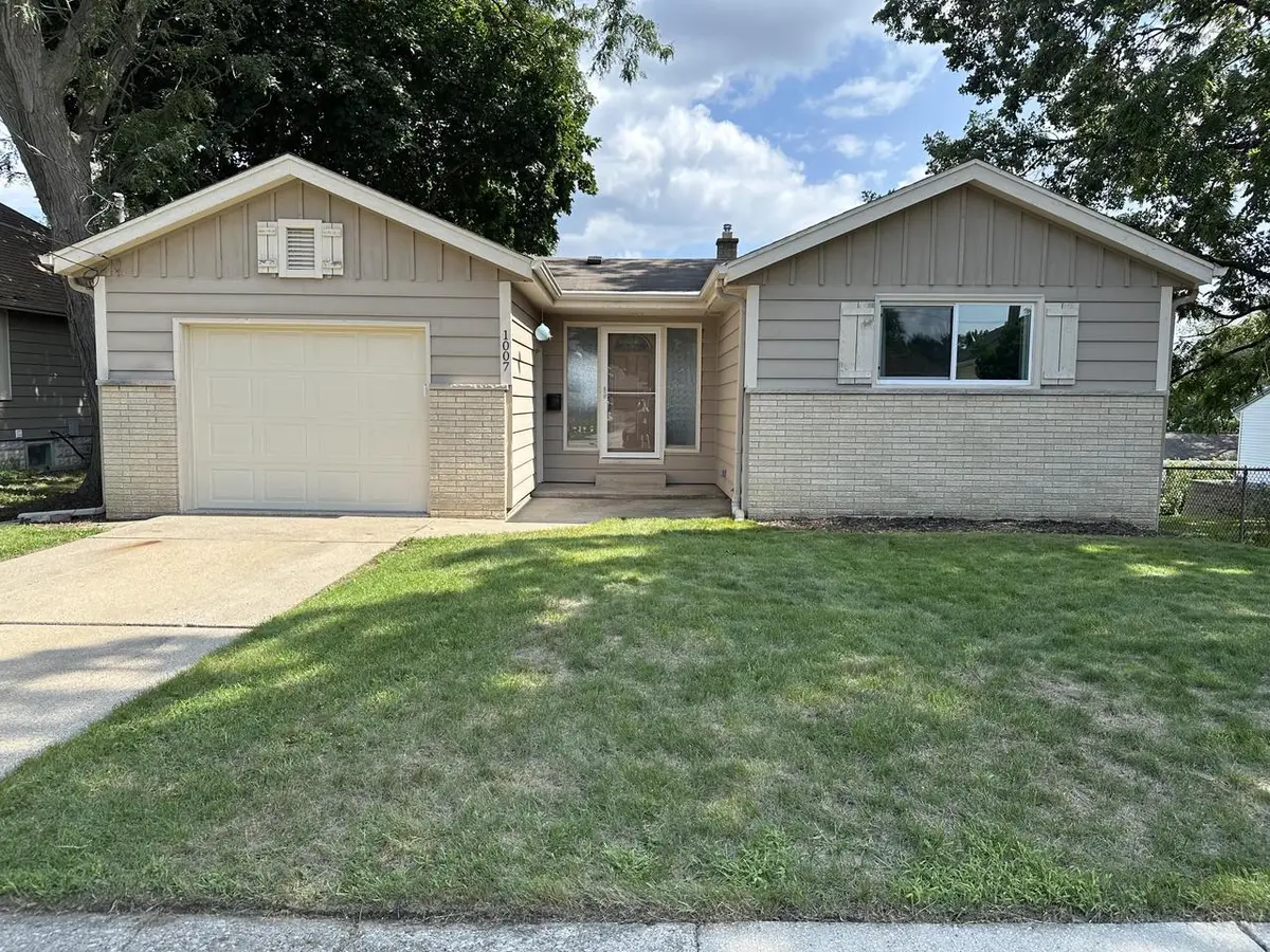 1007 Buena Vista AVENUE, Waukesha, WI 53188 - #1