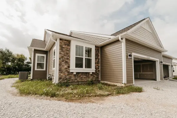 N17W29579 Caldicot CIRCLE N, Pewaukee, WI 53072