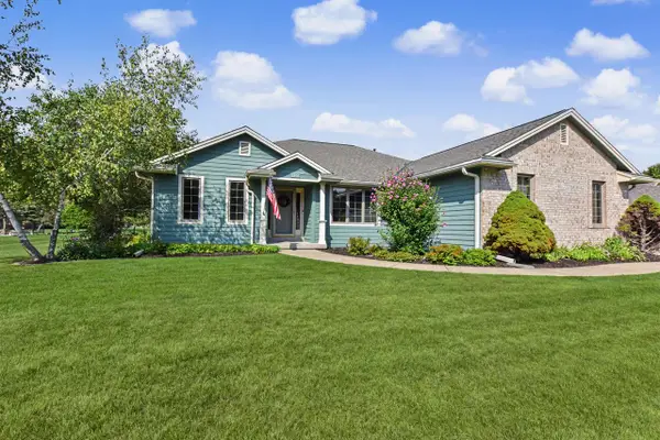 1508 Mackenzie LANE, Oconomowoc, WI 53066