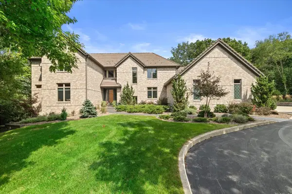 N29W30764 Foxwood DRIVE, Pewaukee, WI 53072