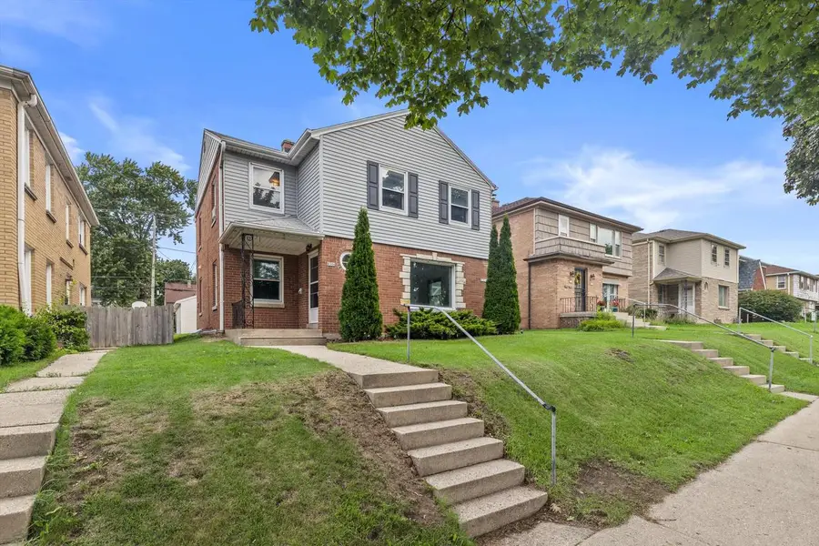 8306-A W Center STREET, Milwaukee, WI 53222 - #2