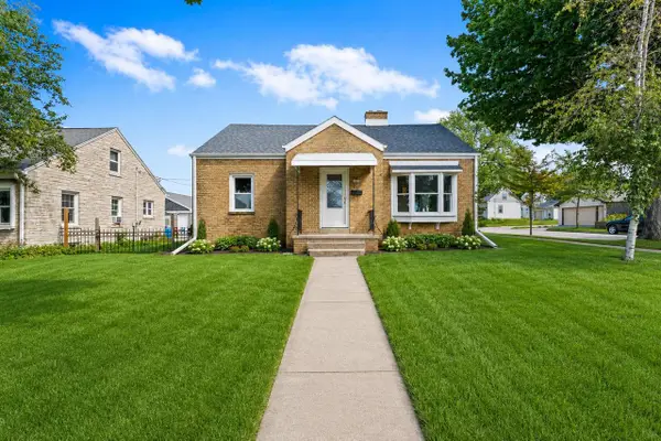 3972 S 5th PLACE, Milwaukee, WI 53207