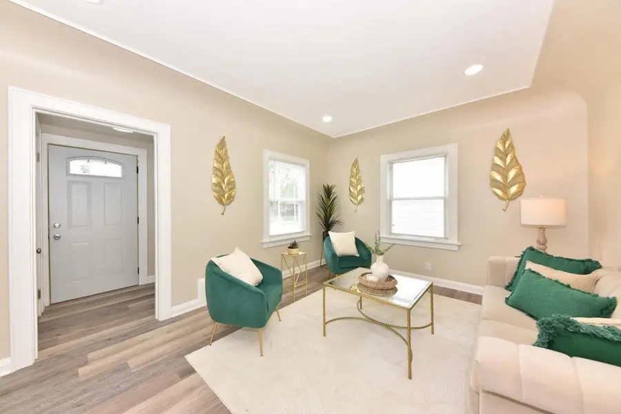 4476 N 54th STREET, Milwaukee, WI 53218 - #3