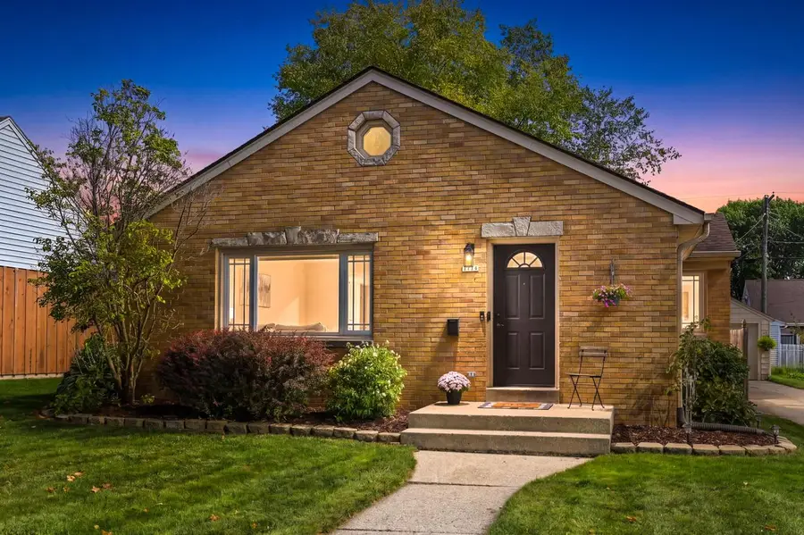 3716 N 97th PLACE, Milwaukee, WI 53222 - #2