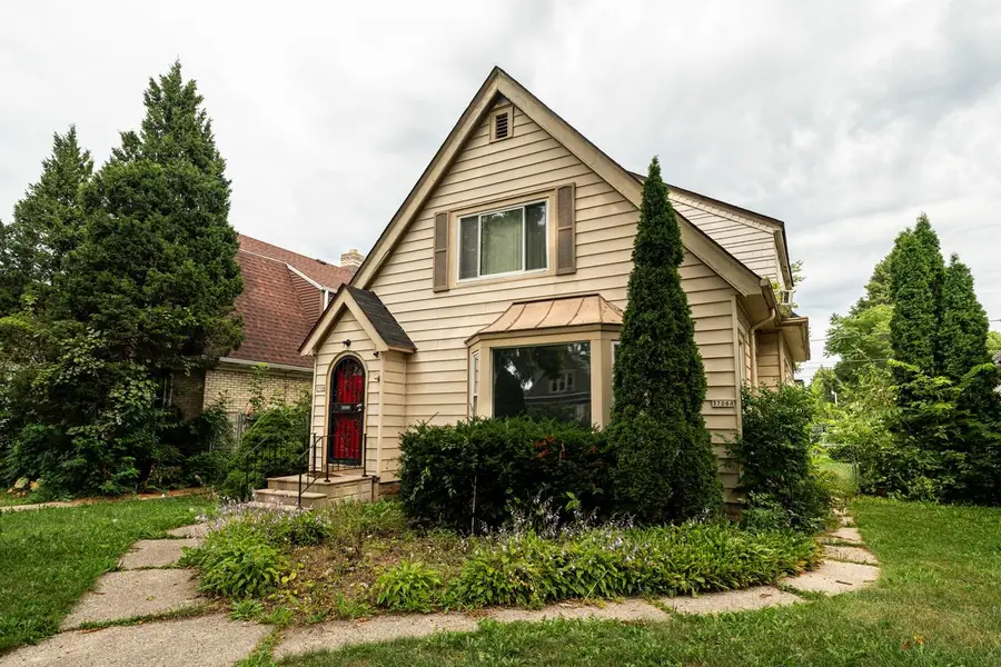 3708 N 42nd STREET, Milwaukee, WI 53216 - #2