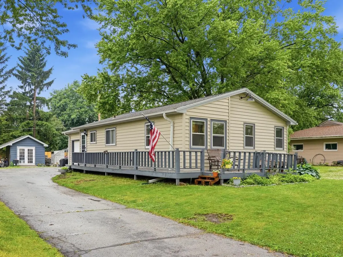 283 N Fairview AVENUE, North Prairie, WI 53153 - #1