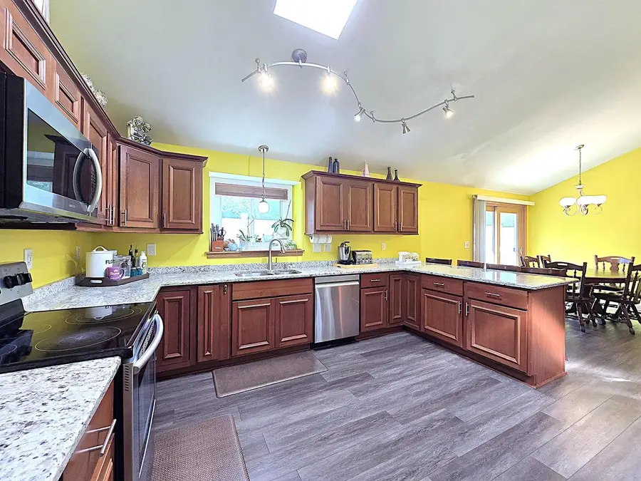 9201 W County Line ROAD, Milwaukee, WI 53224 - #2