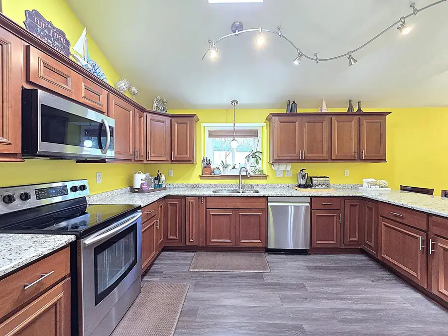9201 W County Line ROAD, Milwaukee, WI 53224 - #3