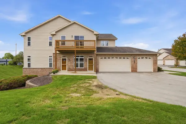 17741 W Jacobs DRIVE, New Berlin, WI 53146