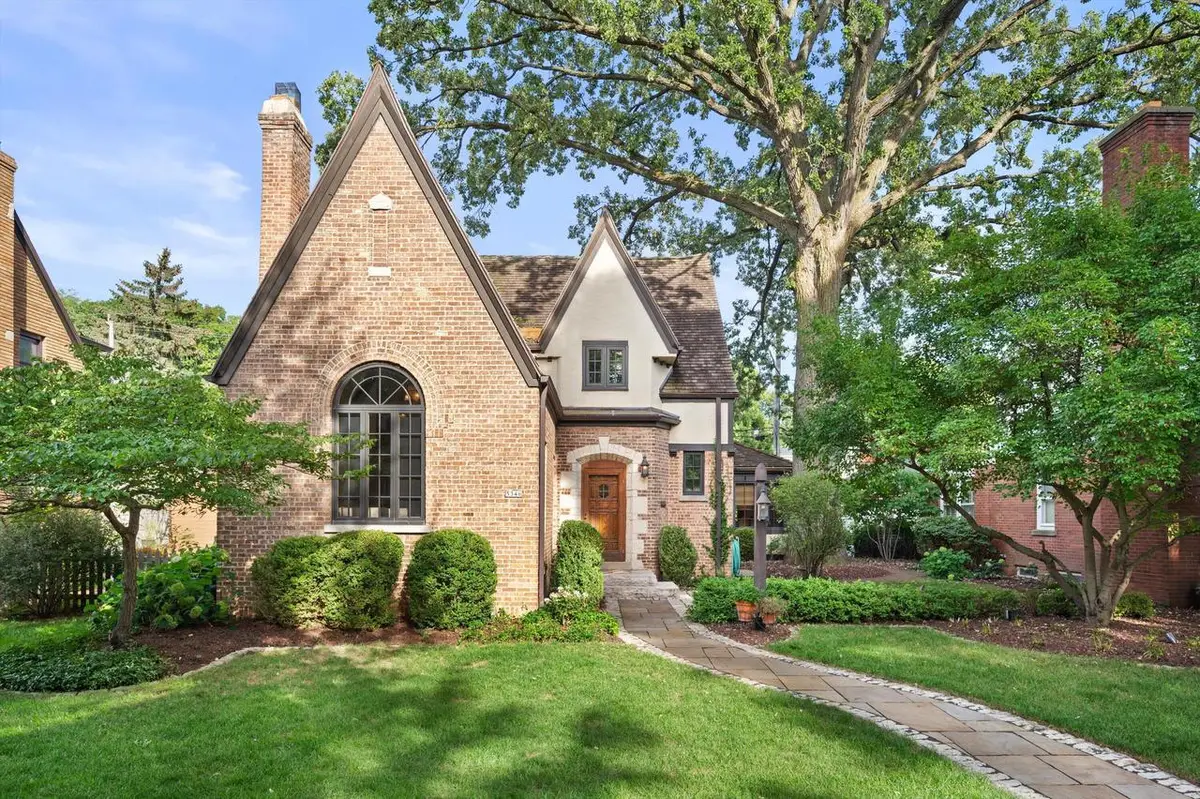 5346 N Hollywood AVENUE, Whitefish Bay, WI 53217 - #1
