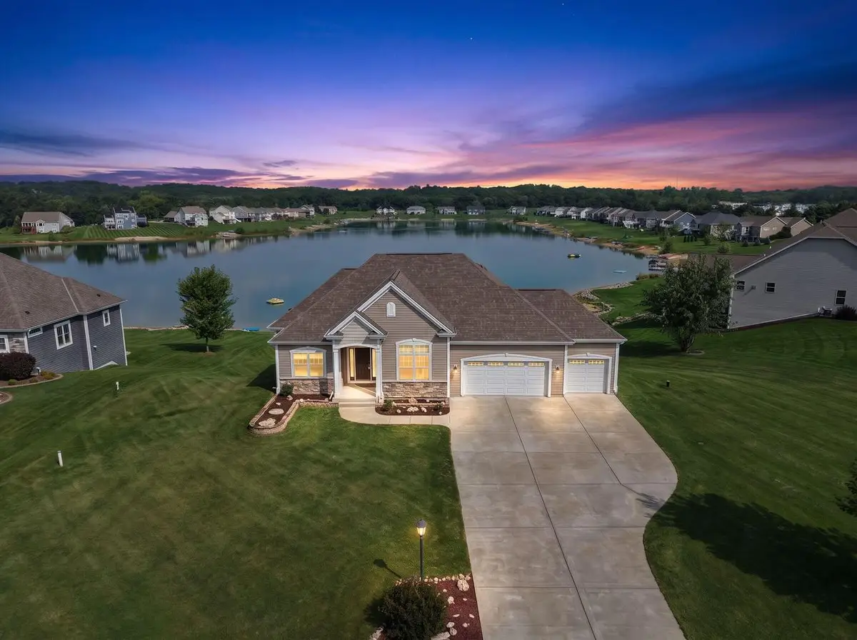 S86W22620 Lake Park DRIVE, Big Bend, WI 53103 - #1