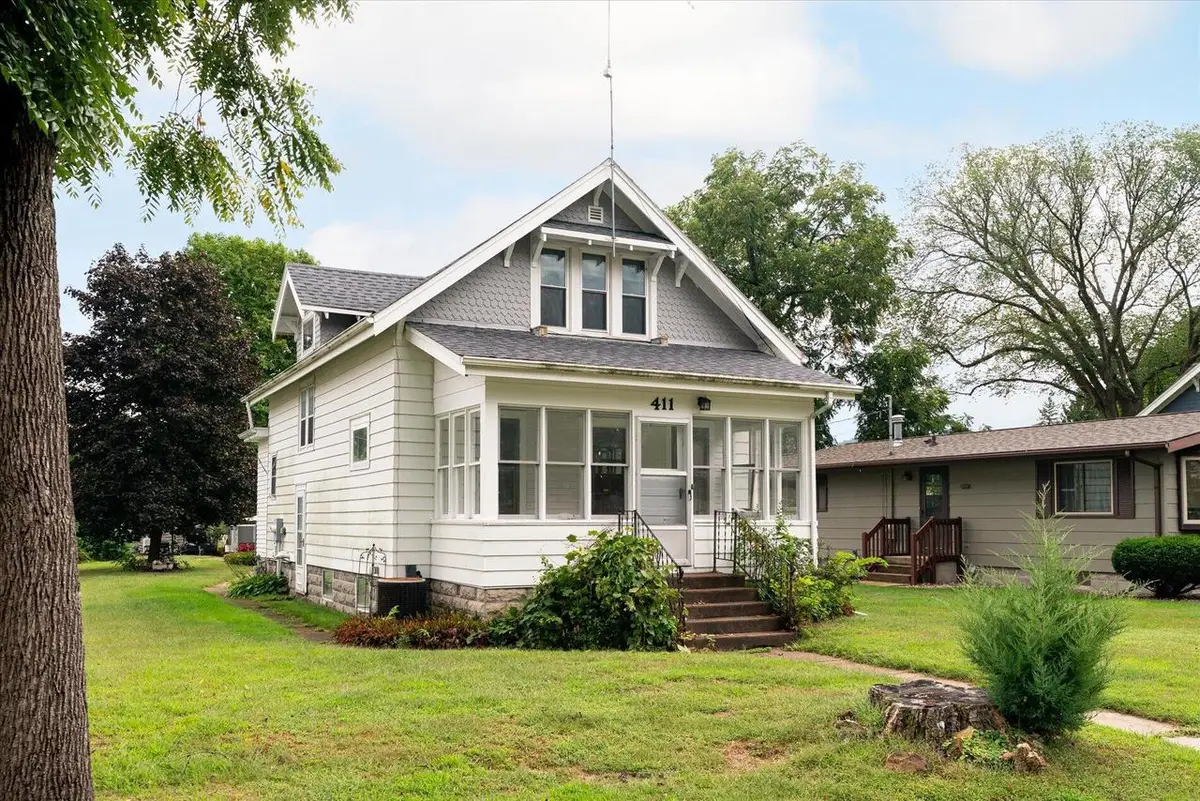 411 1st AVENUE E, Holmen, WI 54636 - #1
