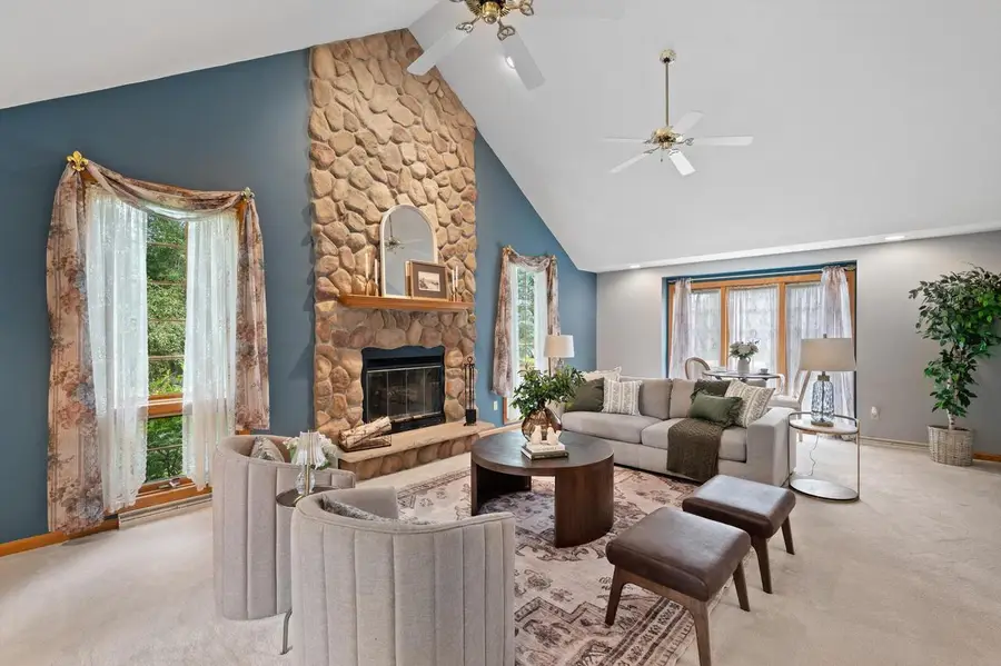 W299N1828 Windridge COURT, Pewaukee, WI 53072 - #3