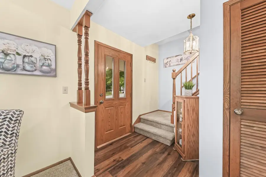 925 Canterbury LANE, Waukesha, WI 53188 - #3