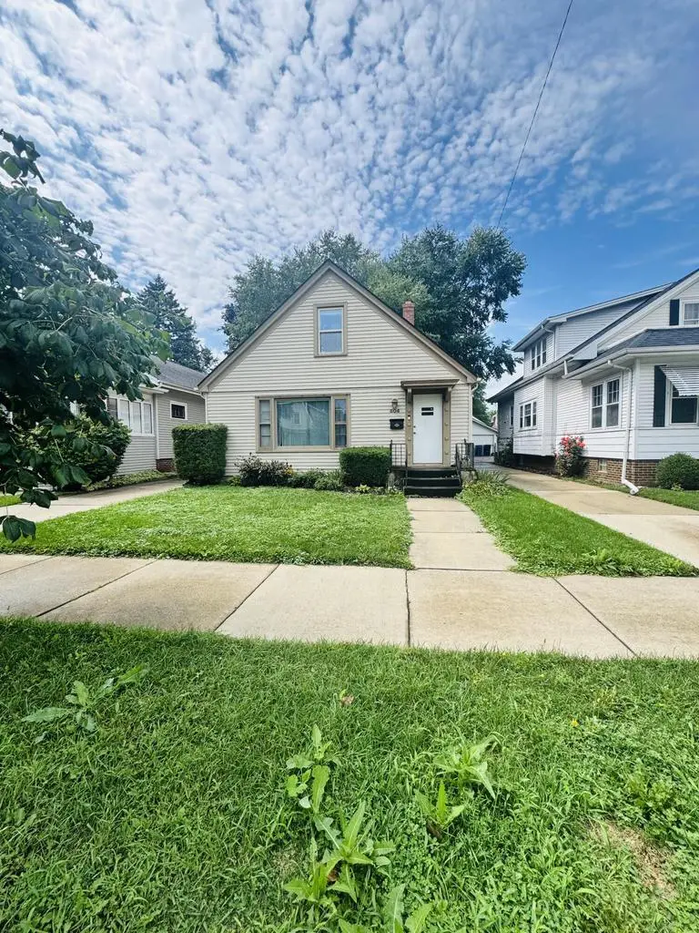 804 Cleveland AVENUE, Racine, WI 53405 - #1