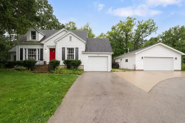 4821 W Elmdale ROAD, Mequon, WI 53092