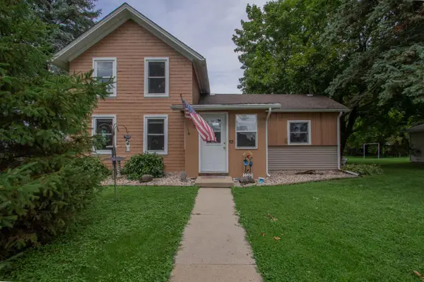816 W Division STREET, Watertown, WI 53098