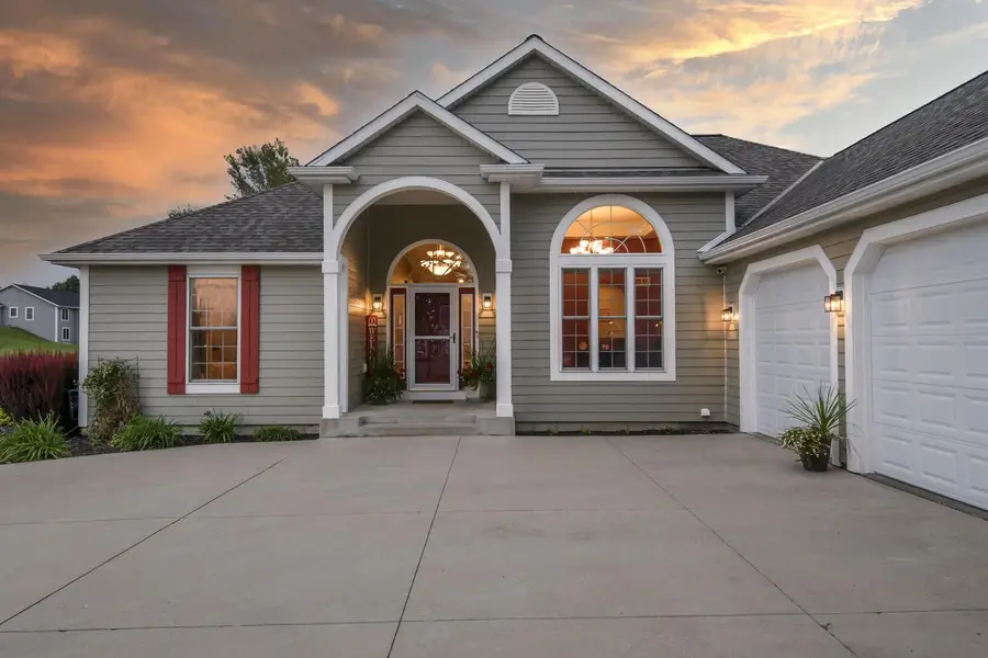 W2366 Mcaleavey COURT, Oconomowoc, WI 53066 - #2