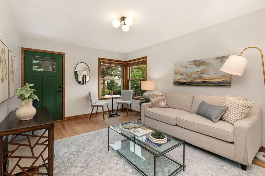 7639 W Lorraine PLACE, Milwaukee, WI 53222 - #2