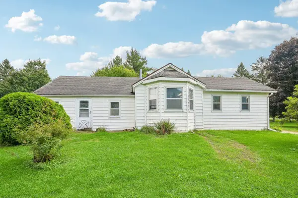N1510 Six Corners ROAD, Walworth, WI 53184