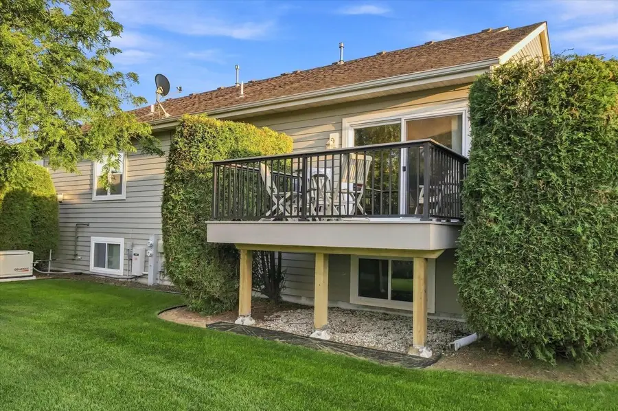 288 Wildflower CIRCLE, Port Washington, WI 53074 - #3