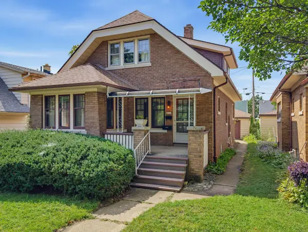 2631 S Linebarger TERRACE, Milwaukee, WI 53207