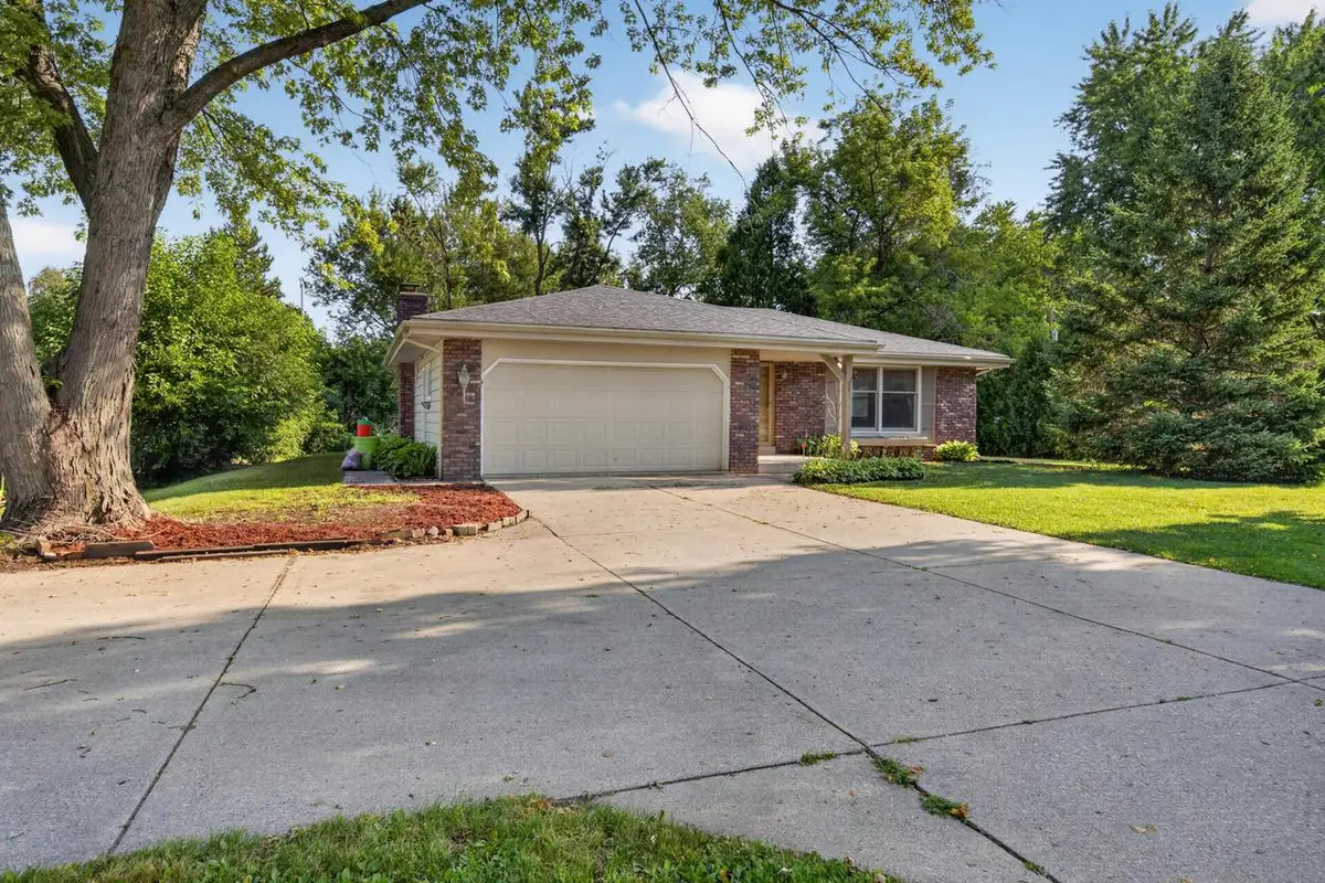 N56W29354 County Road K, Hartland, WI 53029 - #1