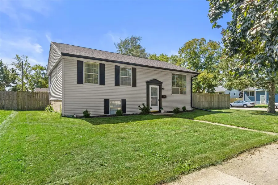 9525 Hulda DRIVE, Sturtevant, WI 53177 - #3