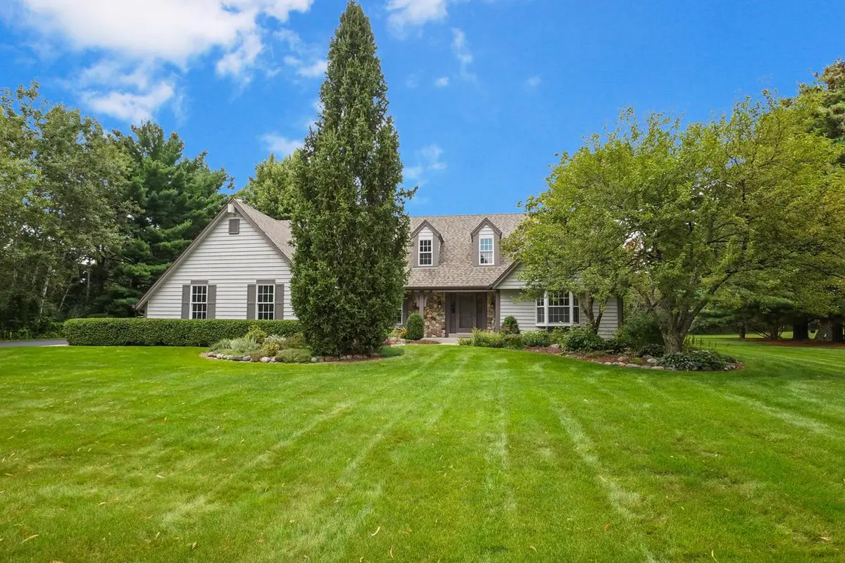 171 Birch ROAD, Delafield, WI 53018 - #1